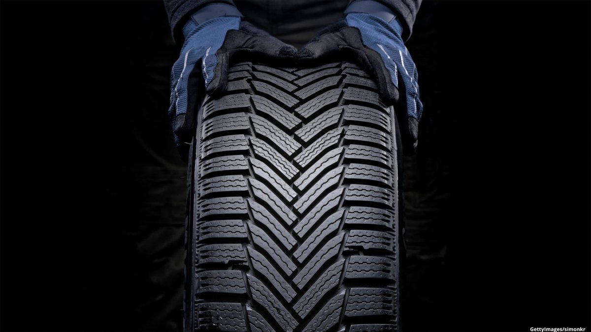 We're continuing Crown Week at #wipoPearl!👑

Our #PearlOfTheDay is

“crown” - in automotive engineering

the center tread area of the tire that includes the large grooves which run around the tire circumference

Find out more👉bit.ly/4hNP0AP