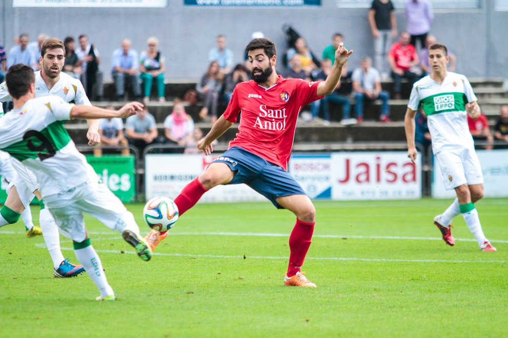 UEO1921's tweet photo. 🗂️ 𝗣𝗥𝗘𝗖𝗘𝗗𝗘𝗡𝗧𝗦
#OlotIlicitano a l'Estadi Municipal d'Olot:
1️⃣ victòria
1️⃣ empat
1️⃣ derrota
👉 Última visita, temporada 2014-15 a #2bg3:
✅ #UEOlot 1-0 @futbolbaseECF
⚽ @HectorSimon84
#TornemAmbTu #2RFEF3 https://t.co/g3RkLtNcK9