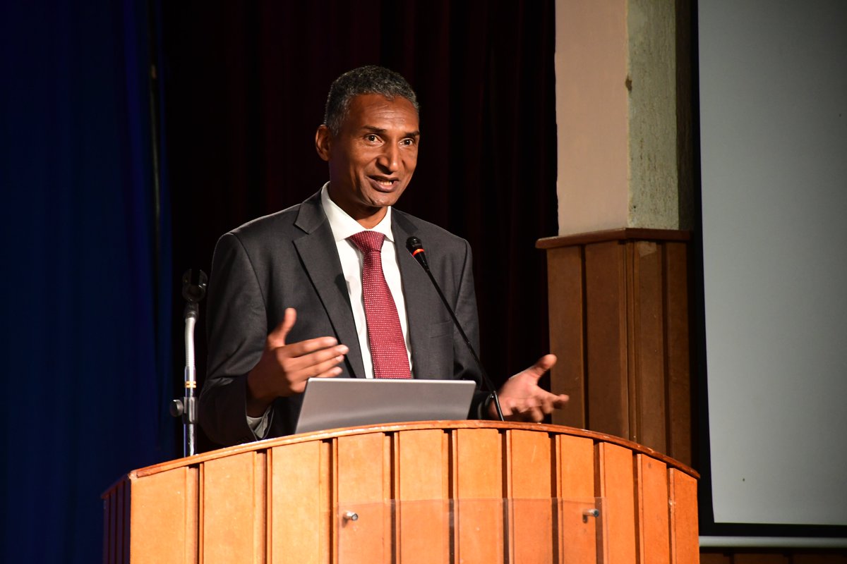 StrathU's tweet image. &quot;Why?&quot; - My favourite question that I like to ask myself and others.
📌It drives everything that i do.
🎯It deepens the searching for meaning.

As we explore and unpack this year&apos;s theme, the onus is on us to uncover why personalized attention?

~ Dr. @VinceOgutu

#SUnique…