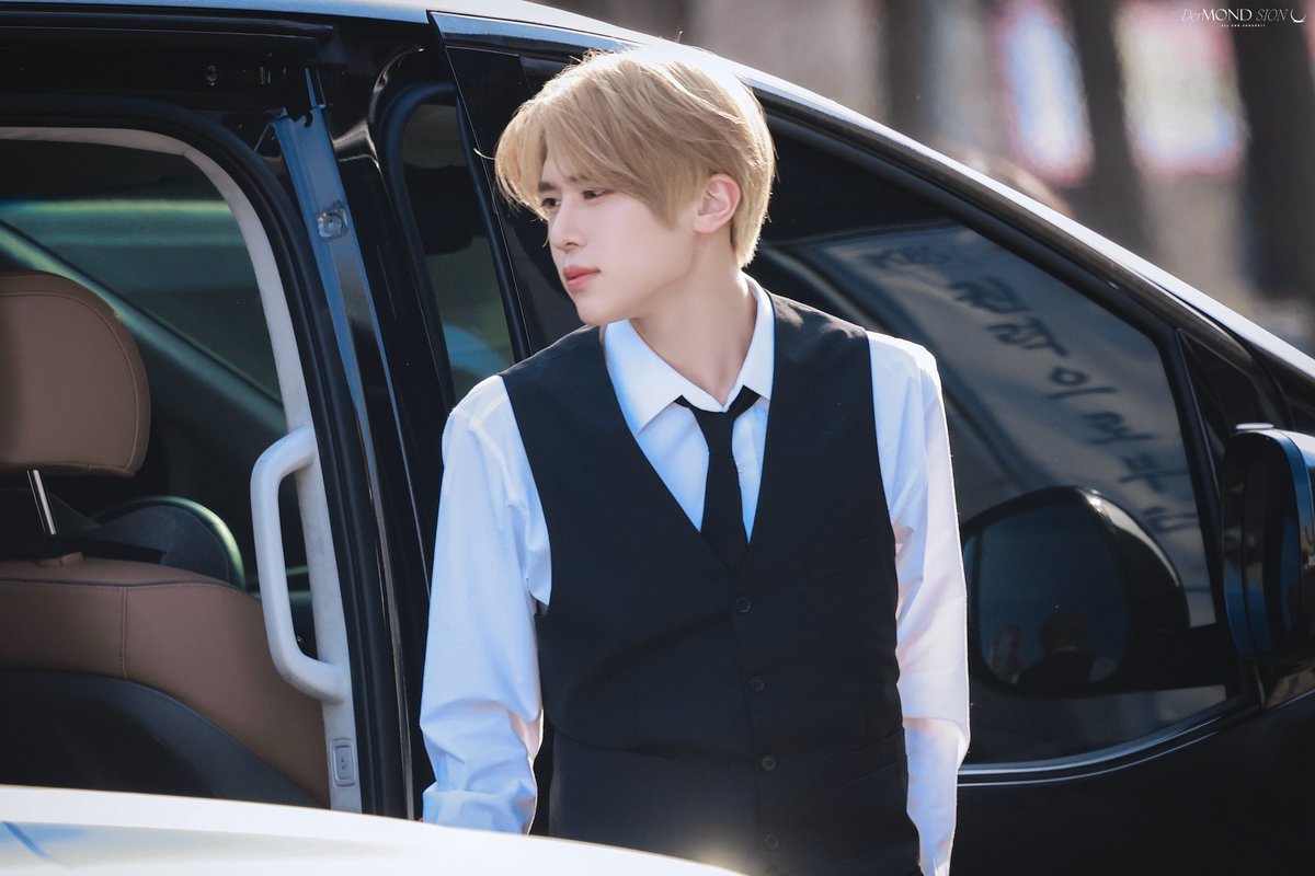 DerMond_SION's tweet photo. 20250326

#시온 #SION #シオン
#NCT #NCTWISH https://t.co/3ViD4PjefQ