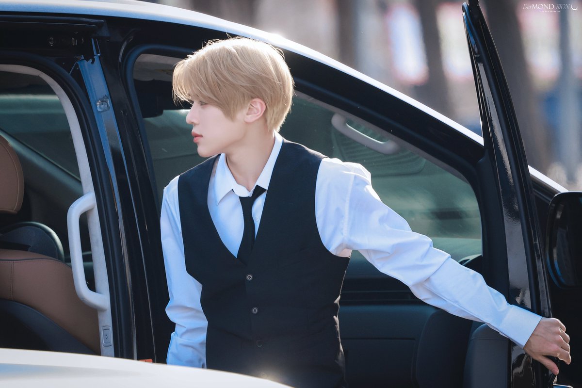 DerMond_SION's tweet photo. 20250326

#시온 #SION #シオン
#NCT #NCTWISH https://t.co/3ViD4PjefQ