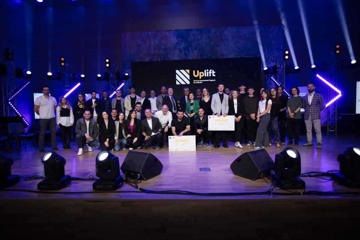 albania_unicef's tweet image. 🙌Today's youth, tomorrow's leaders!🏆33 winning projects in the #UPSHIFT program and 26 startups supported by #UPLIFT, Albanian youth are shaping the future through innovation &amp;amp; entrepreneurship. 🚀 Supported by the #Qëndro program, led by #UNICEFAlbania &amp;amp; funded by @ItalyinALB.