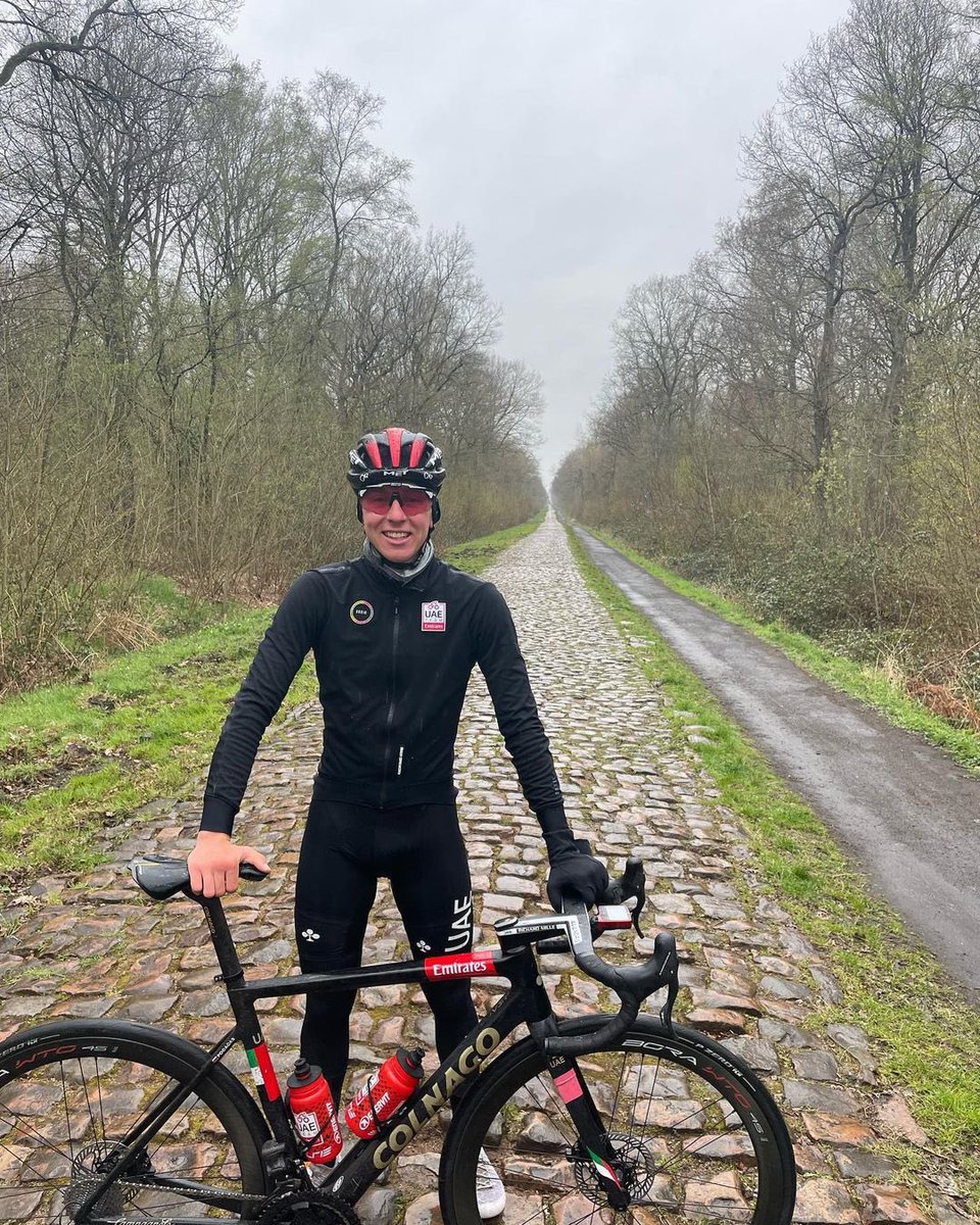 Copedaleando's tweet photo. 💥🚨 Última hora | El @TeamEmiratesUAE confirma de manera oficial que Tadej Pogačar correrá el 13 de abril su primera París Roubaix 

#ParisRoubaix2025 https://t.co/4uxTohhAt3