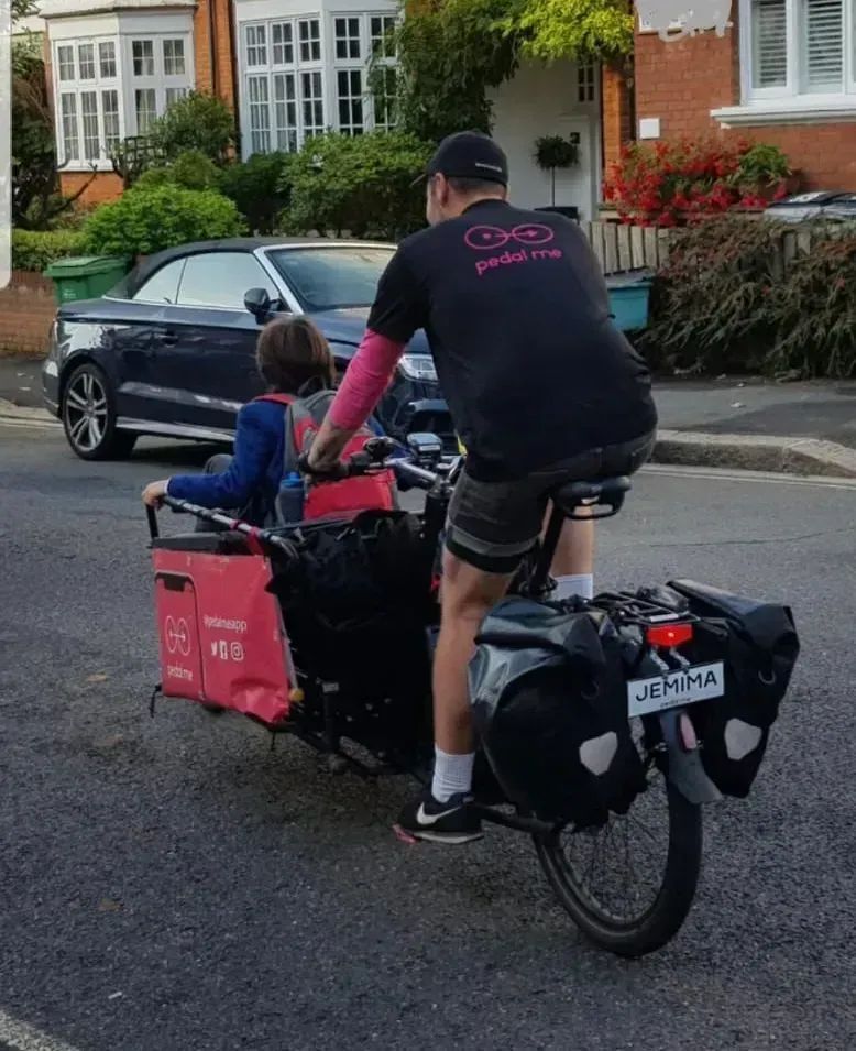 GreenSchoolRuns's tweet image. Have you considered using a #CargoBike for the school run? @pedalmeapp offers this service with riders who have an Enhanced DBS check, ensuring safety for unaccompanied children 😊🚲  #BackToSchool #ActiveSchoolRunNW3 #AirQuality