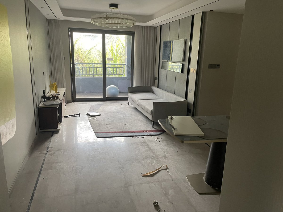 a1391997141018's tweet photo. 发现新大陆
胆子太小了 
不敢进去
有没有人组队进去看看的啊 https://t.co/F8TfdrrFNy