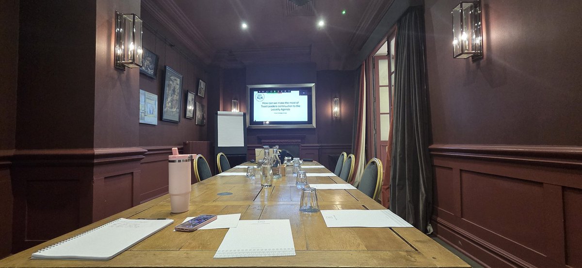 AliceGregson3's tweet photo. We're set up & ready to welcome our @ForumStrategyUK 2025 system leadership professional learning community in Birmingham. We'll be doing a deep dive on locality leadership - looking forward to some valuable discussions! https://t.co/zVOnHQp5vC