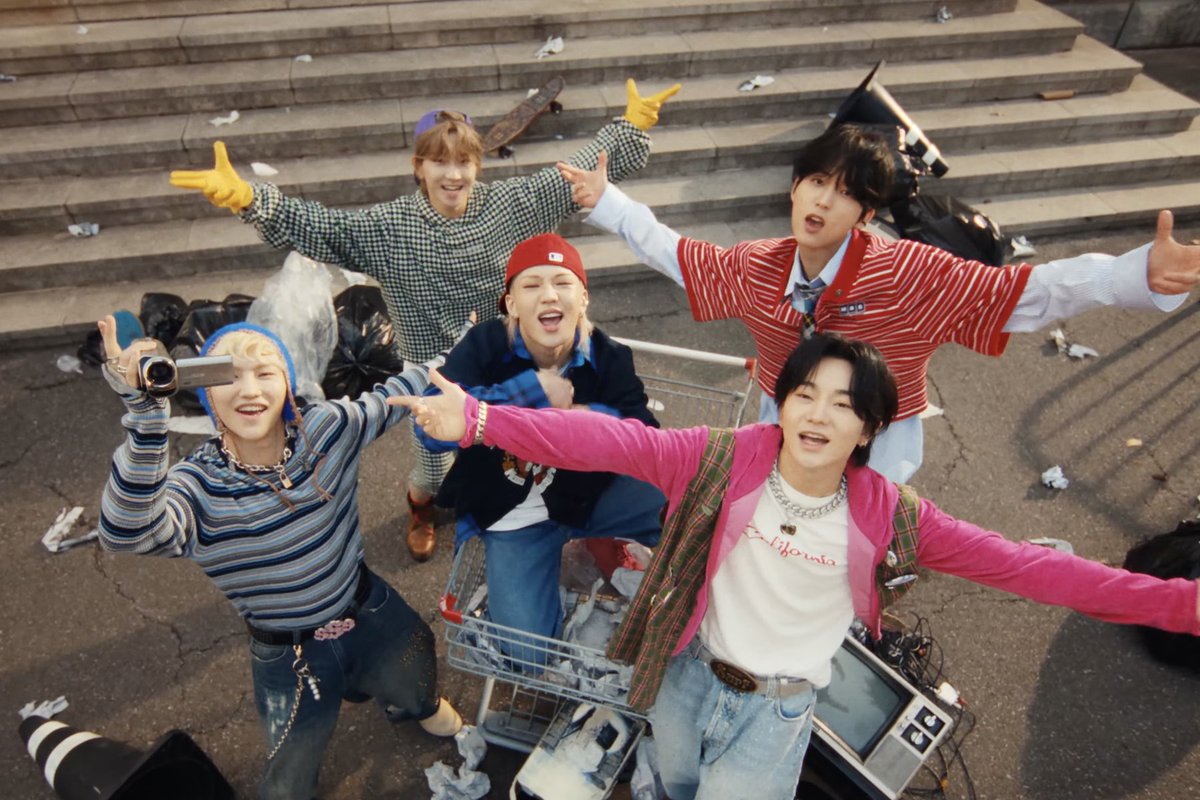 WATCH: #TNX Asks "For Real?" In Playful And Quirky Comeback MV
soompi.com/article/173281…