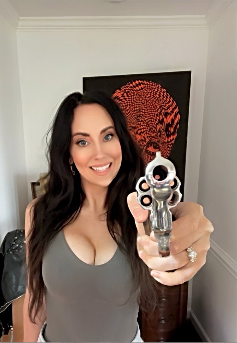 OMBITCHES💥💥 tweet media