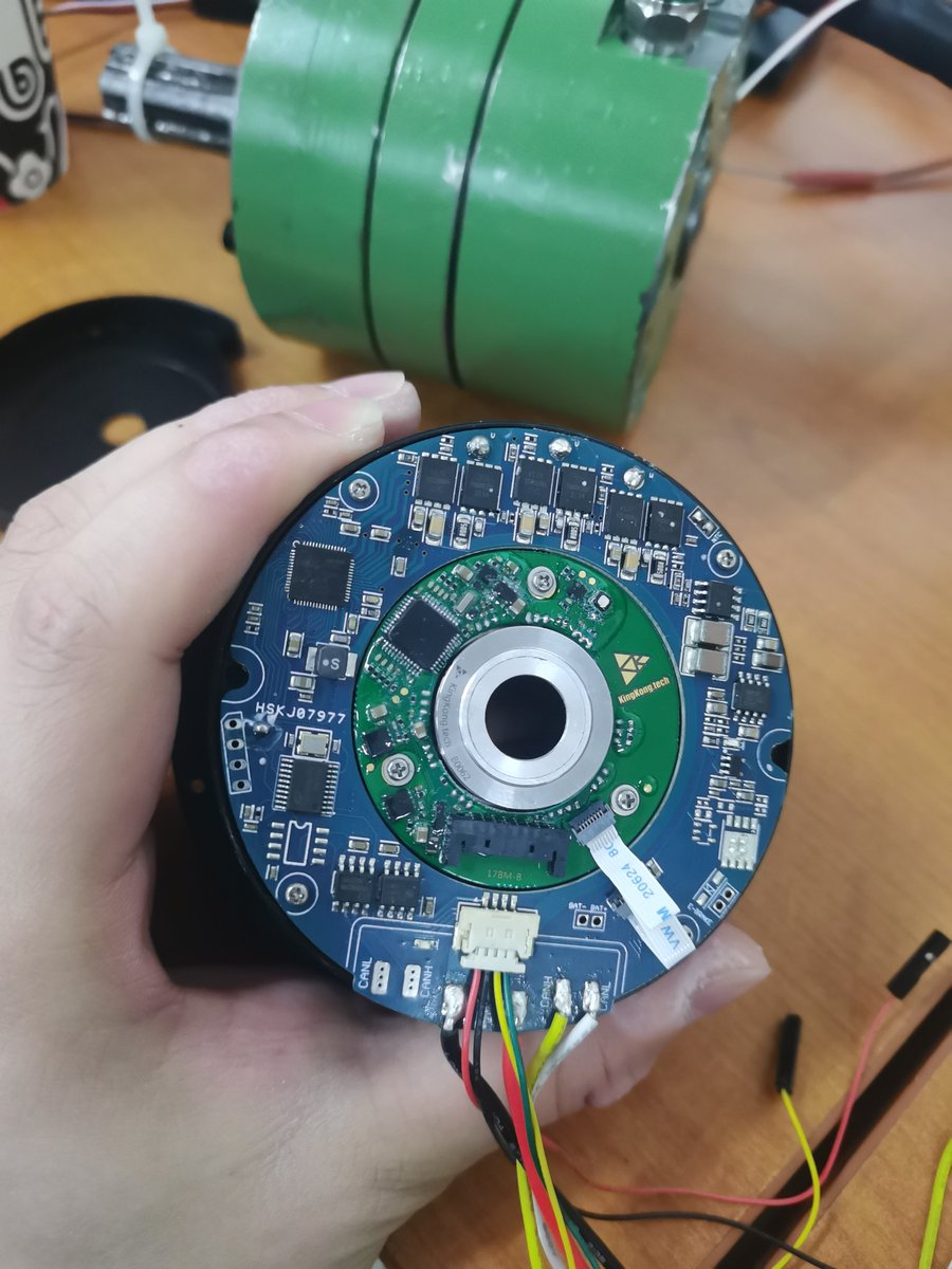 7n39_igolnik's tweet image. Just scored a barely-used #Myactuator RH-20-100 servo motor for $120! This exquisitely crafted secondhand gem is an absolute steal for a college student&apos;s research project - a rare find that&apos;s practically brand new!
