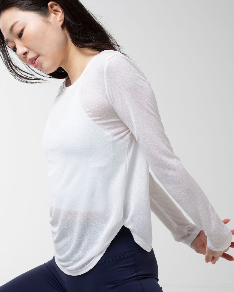 kitstorejp's tweet photo. 春に着たい透け感のあるエアリーなトップス『ジューン』
サイドに入ったシャーリングで程よくシェイプされて、すっきりと動きやすく、しかもめくれにくい。
新しい季節、新しい事始めましょう✨
トップスコレクションはこちら▷ https://t.co/EnsEbqGaRo

#ヨガ女子  #体型カバー #ピラティス https://t.co/weNjwHuNpp