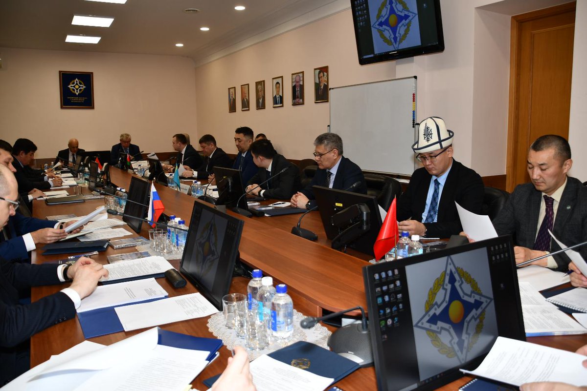 On March 25, in Moscow, a meeting chaired by Tajikistan’s Security Council Deputy Secretary Sh. Fayzullozoda discussed the first stage of the CSTO program to strengthen the Tajik-Afghan border. Participants included representatives from #CSTO member states and the Secretariat