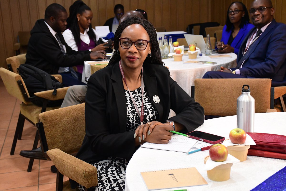 StrathU's tweet image. #PersonalizedAttention is a complete circle.

☝️One half: Offering yourself to others by helping, supporting, and uplifting them in ways that create lasting impact.

✌️The other half: Welcoming others as they extend their #PersonalizedAttention to you. When you receive with a…