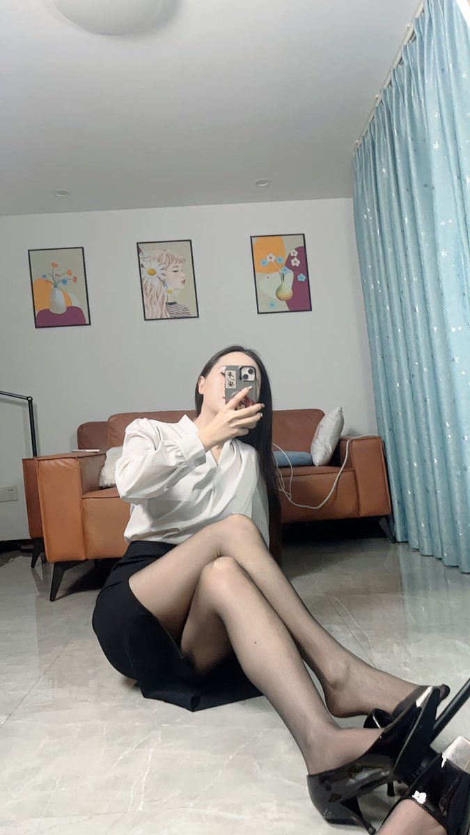 how1044104's tweet photo. 比起单纯地做爱来说
更喜欢的是做爱时的拥吻与激情
#大连 #反差 #母狗 https://t.co/F3Rxfsc7C9