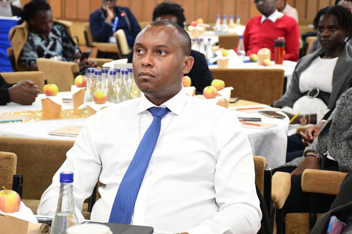 StrathU's tweet image. #PersonalizedAttention is a complete circle.

☝️One half: Offering yourself to others by helping, supporting, and uplifting them in ways that create lasting impact.

✌️The other half: Welcoming others as they extend their #PersonalizedAttention to you. When you receive with a…