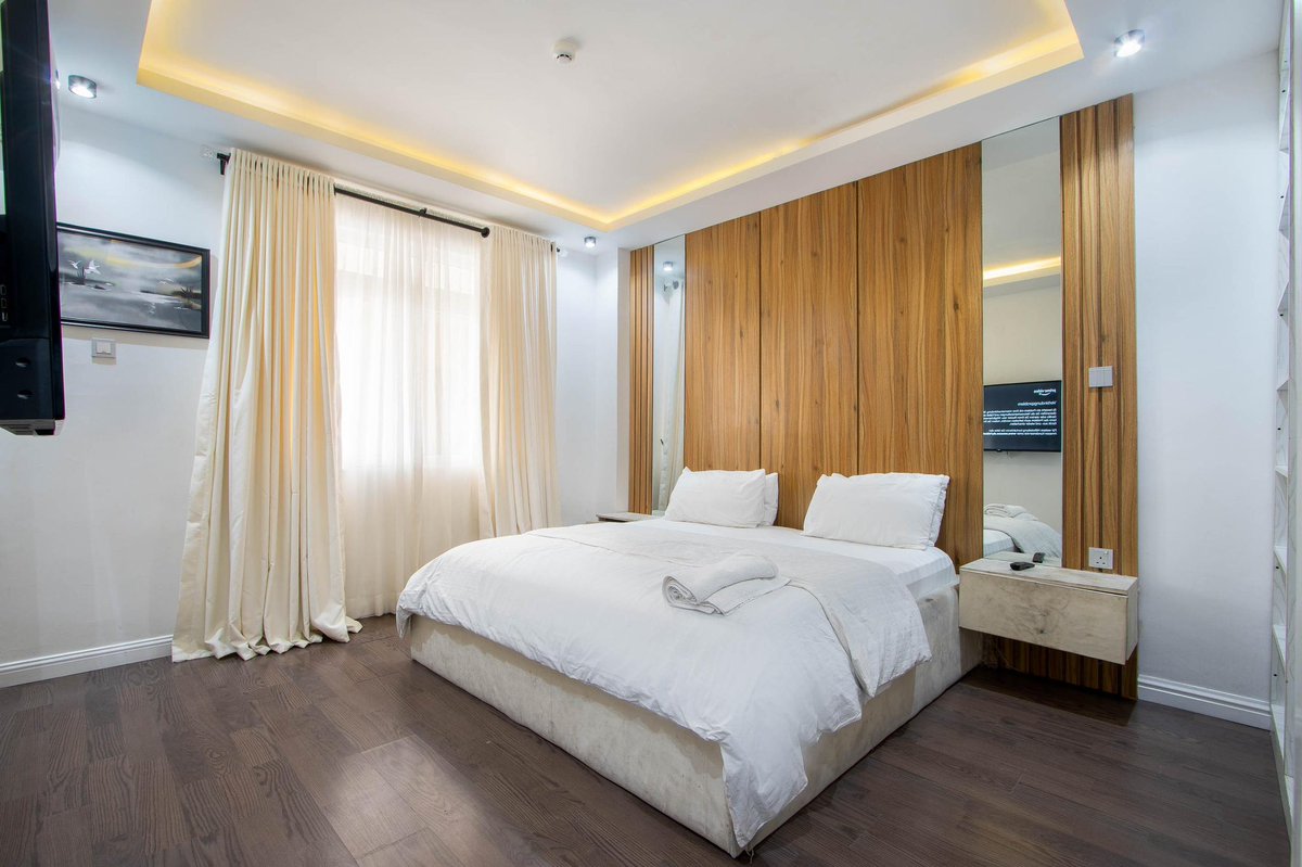 livinglagosng's tweet photo. Unmatched Space โจ๐ก
.
.
.
๐๏ธ 3 Bed
๐ก 503
๐ณ๐ฌ Lekki Phase 1, Lagos.
#LivingLagosGroup #LivingLagosUK #ShortletsinLagos #ShortletApartment #Airbnb #Lekki #shortlethomeslekki #Shortletng https://t.co/ZQ3JnGSl6C