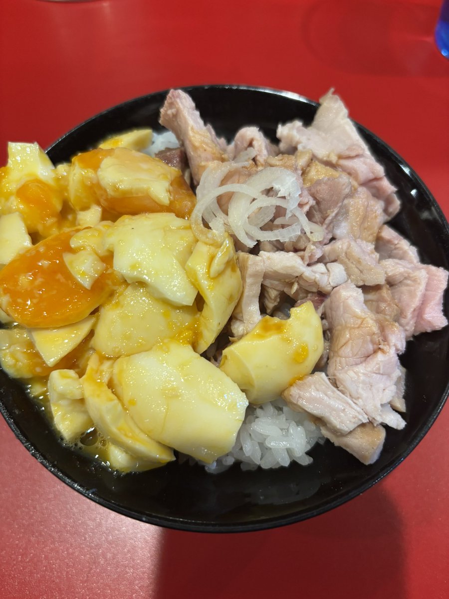 pomato0315's tweet photo. 稲葉家〜
たまご丼もめちゃうま https://t.co/iS5dnXGRYY