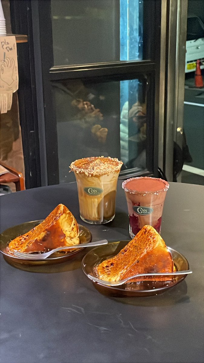 hulink_pr's tweet photo. お疲れ様でした⭐️
ずっと気になっていた新宿のカフェに来ました☕️
エスプレッソをベースにしたドリンクが沢山あります✨
ブリュレチーズケーキも頼んじゃいました🤤
#hp制作 #web制作 #広告代理店 #映像制作 #企業公式相互フォロー祭り #cois #新宿御苑カフェ https://t.co/zoxJx9FarW