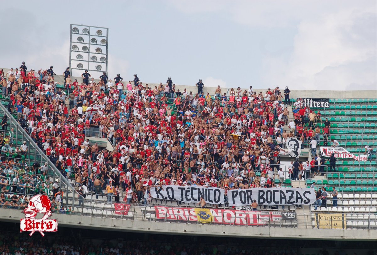 birisoficial's tweet photo. Por todo el mundo es conocido que a nuestros vecinos se les va la fuerza por la boca (y por los teclados). 

Nosotros siempre hemos preferido hablar donde hay que hablar y no pocas son las pancartas que les hemos sacado en su casa.

#50AñosTrasTuEscudo

1/3 https://t.co/hfymzYckwD