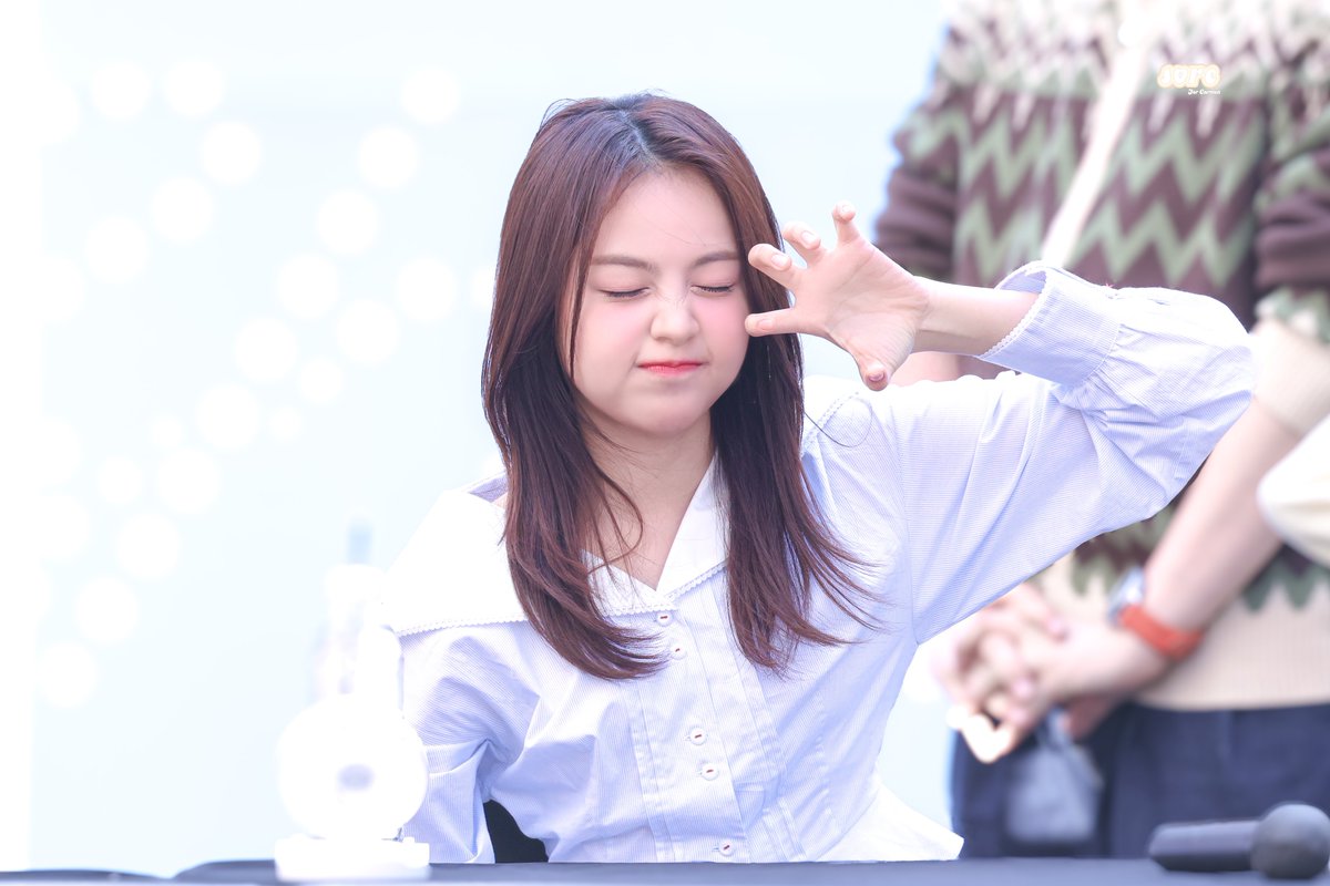sore tweet media