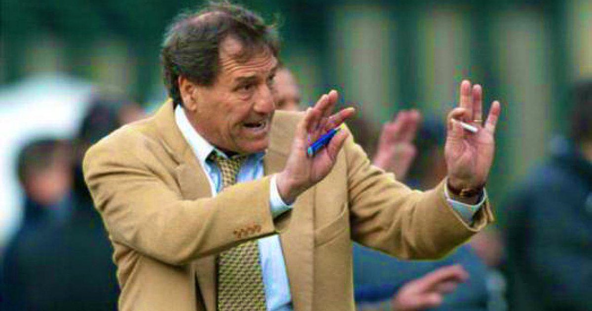 #Galeone al CorSera: “Ma basta, fatela finita con sta partenza dal basso: solo passaggi inutili. Bisognerebbe superare la metà campo entro 10 secondi: la Fifa dovrebbe mettere regola come nel basket. Ormai le partite al 90% sono di una noia mortale. #Maradona mi voleva a #Napoli”