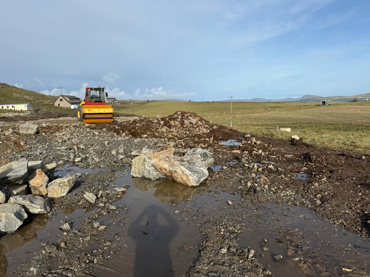 DoigandSmith's tweet image. Breaking Ground at @BarraDistillers! Enabling works are well underway, with machinery clearing the site and preparing the ground for future development. 

#BarraDistillery #EnablingWorks #BuildingTheFuture