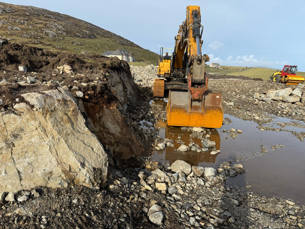 DoigandSmith's tweet image. Breaking Ground at @BarraDistillers! Enabling works are well underway, with machinery clearing the site and preparing the ground for future development. 

#BarraDistillery #EnablingWorks #BuildingTheFuture