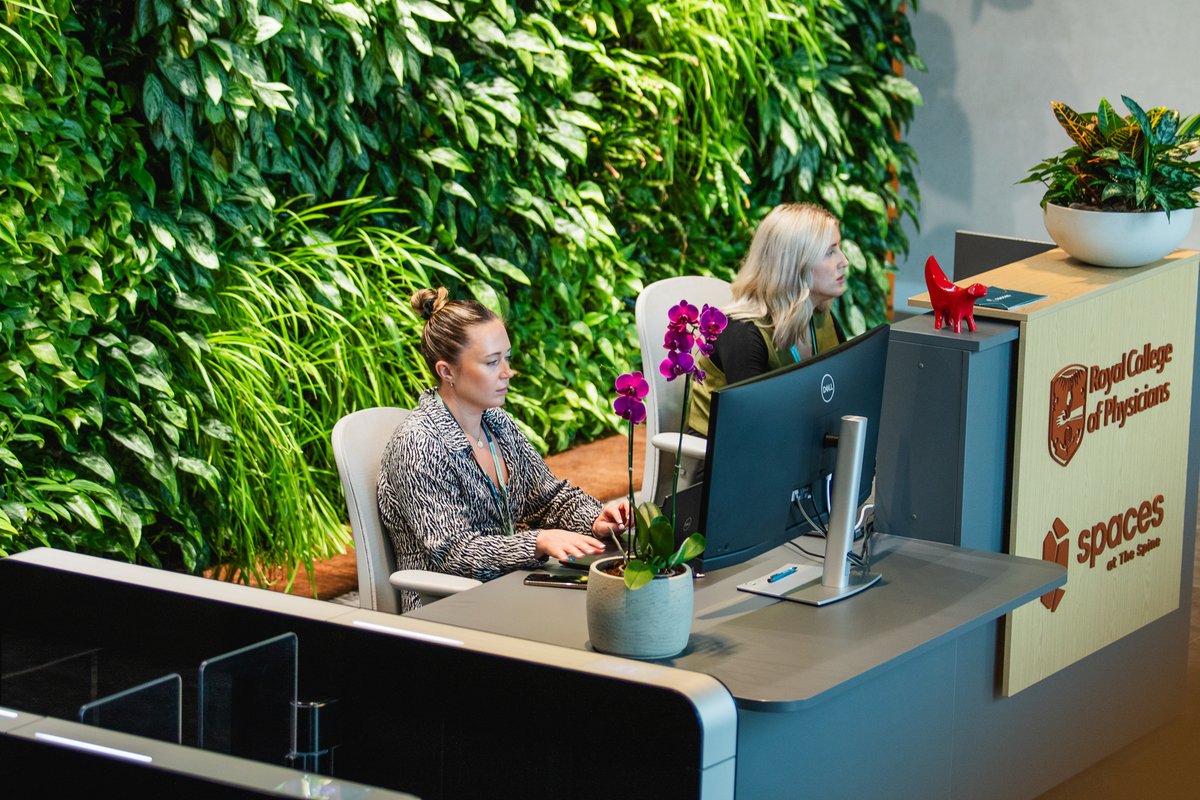 📢 #Hiring!

Company of Cooks is seeking a Receptionist to join the front-of-house team at Spaces at The Spine! 🌿

Apply now: compass-careers.co.uk/members/module…