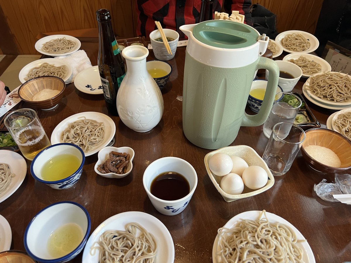 102Kg4's tweet photo. 今日は会社の仲間と豊岡までツーリング🎵
『但熊』でTKG、
『よしむら』で出石そば
美味しかったー😃 https://t.co/f4TgLGRDSe