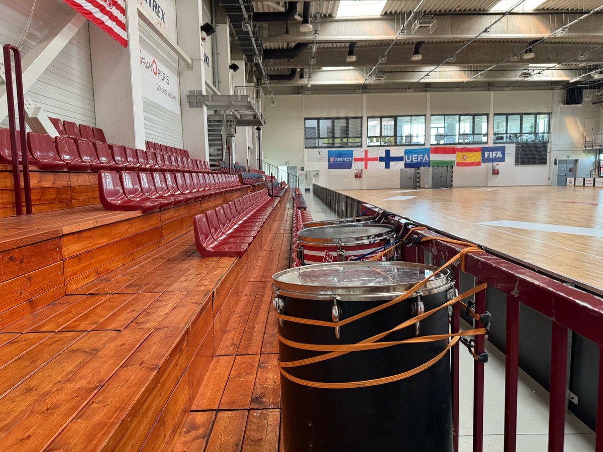 England Futsal (@englandfutsal) on Twitter photo Ladies and gentlemen, it’s matchday 🦁
<a href="/EnglandFutsal/">England Futsal</a> 🏴 🆚 <a href="/SEFutbol/">Selección Española Masculina de Fútbol</a> 🇪🇸
⏰ 6pm UK | 📍 Suzuki Arena, Esztergom 🇭🇺
🏆 <a href="/UEFAFutsal/">UEFA Futsal</a> U-19 Euro Group 2 Ladies and gentlemen, it’s matchday 🦁
<a href="/EnglandFutsal/">England Futsal</a> 🏴 🆚 <a href="/SEFutbol/">Selección Española Masculina de Fútbol</a> 🇪🇸
⏰ 6pm UK | 📍 Suzuki Arena, Esztergom 🇭🇺
🏆 <a href="/UEFAFutsal/">UEFA Futsal</a> U-19 Euro Group 2