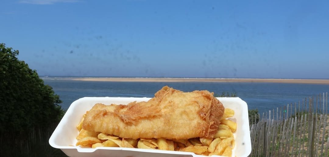 It's a lovely day in Wells for an alfresco chippy lunch, and we are open from 11.30am ready with all your French's favourites.

Just a reminder, we are closing today slightly earlier at 4pm for our tour of the Wells RNLI lifeboat station 😀
#wellsnextthesea
