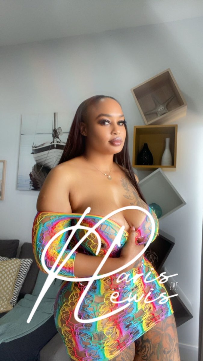 ParislewisXXX's tweet photo. Good morning ☀️retweet this if you love  me🌟💋 https://t.co/k7WspFxwBc