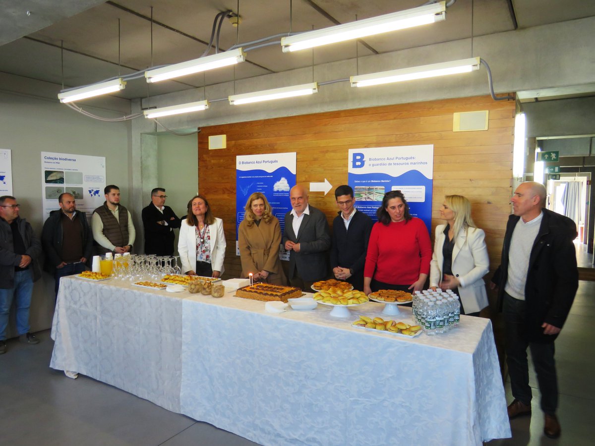 cmiaviladoconde's tweet photo. No dia 24 de março de 2025, o Centro de Monitorização e Interpretação Ambiental (CMIA) de Vila do Conde celebrou o seu 18º aniversário com a inauguração da exposição “Biobanco Azul Português: Guardião de Tesouros Marinhos”. 

@CiimarUp https://t.co/Xe46cpVBLd