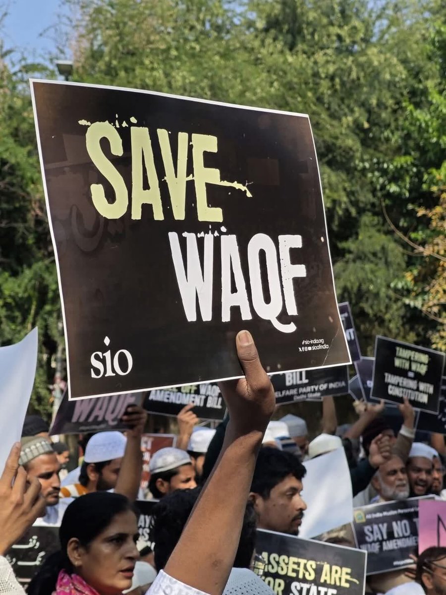 Kafil77's tweet photo. @laskar786786 #SayNoToWaqfBill https://t.co/YXLrAsznbj