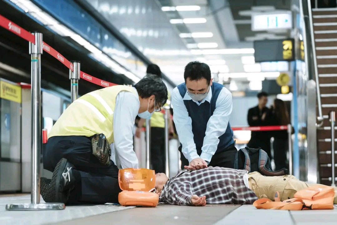 安全，永遠是市府最優先的考量！

上週五，我到臺北捷運視察 #多重災害模擬演練，現場模擬了車廂內持刀傷人事件，以及大巨蛋周邊疑似爆裂物的應變處置。

面對潛藏危機，我們無法預測何時會發生；當危機來臨時，我們可以決定是否做好萬全準備！

回顧去年板南線江子翠站的傷人事件
