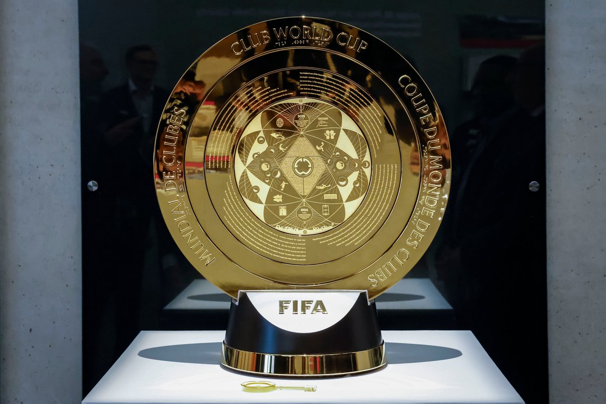 fifamedia's tweet photo. 💡FIFA Club World Cup 2025™: record prize money and unprecedented solidarity to benefit club football

- @FIFACWC winners to earn up to 125 USD million
- USD 1 billion prize money to 32 participating clubs
- Target of USD 250 million in solidarity for club football across the world
- All revenue to be distributed to club football as FIFA’s reserves remain untouched

Read more here 👇https://t.co/4D7Z4ABAsz