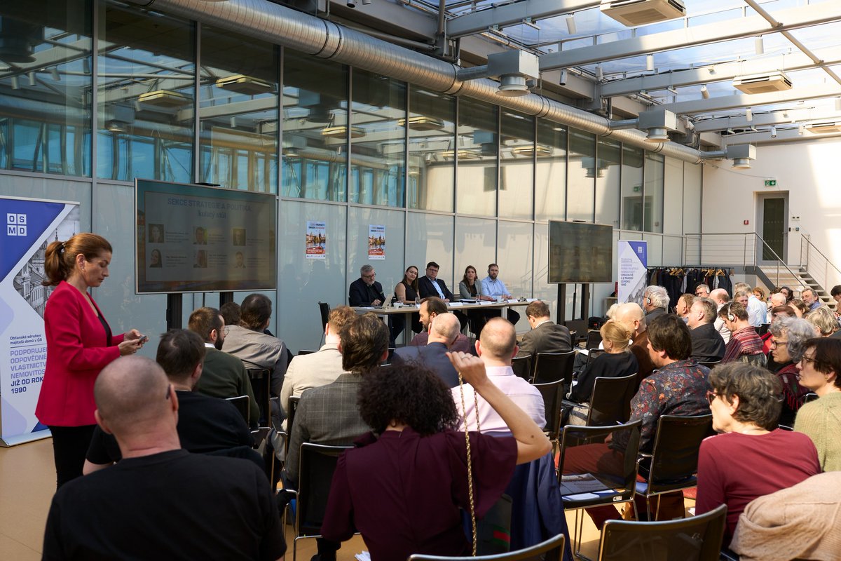 Last week, the UIPI #RenovationTour made its 8th stop in #Prague, bringing together ~100 property owners, policymakers and construction sector experts to dive into the challenges and opportunities of renovating 🇨🇿 buildings – with a focus on Prague’s valuable #HeritageBuildings.