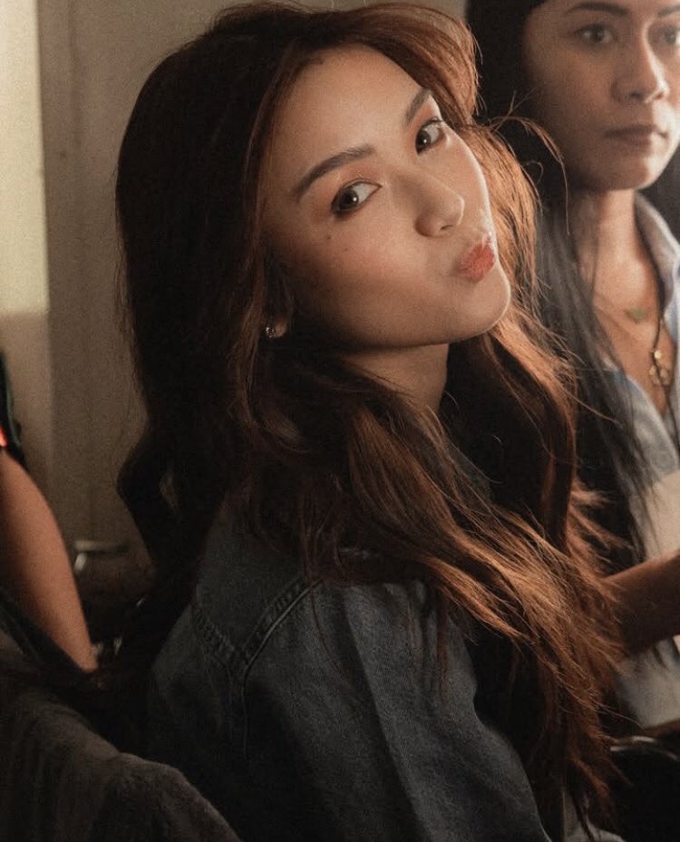 FS_trendsetter's tweet image. IG | @.jacobbocobo posted a photos of @francinecarreld 

“ backstage #BENCHBodyOfWork “ 

#FranSeth #FRANSETHCloudies 
#FrancineDiaz