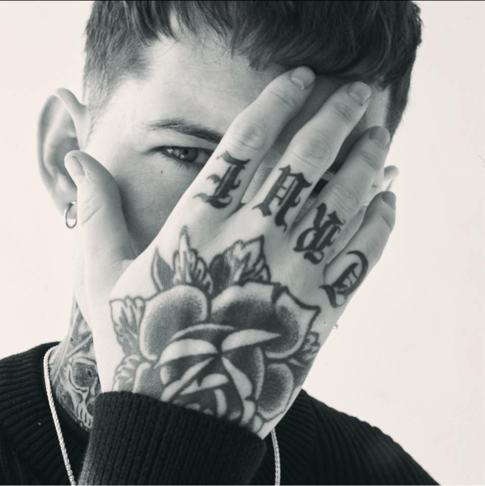 punkloid's tweet photo. nothing,nowhere. のカバーシリーズ「Will It Emo?」、Smash Mouthの名曲「All Star」を見事にカバー

https://t.co/xG0aIEyARr

驚くほど”エモ化”に成功し話題となっている #nothingnowhere のプロジェクトは必見だ。 https://t.co/QAREIHNttu