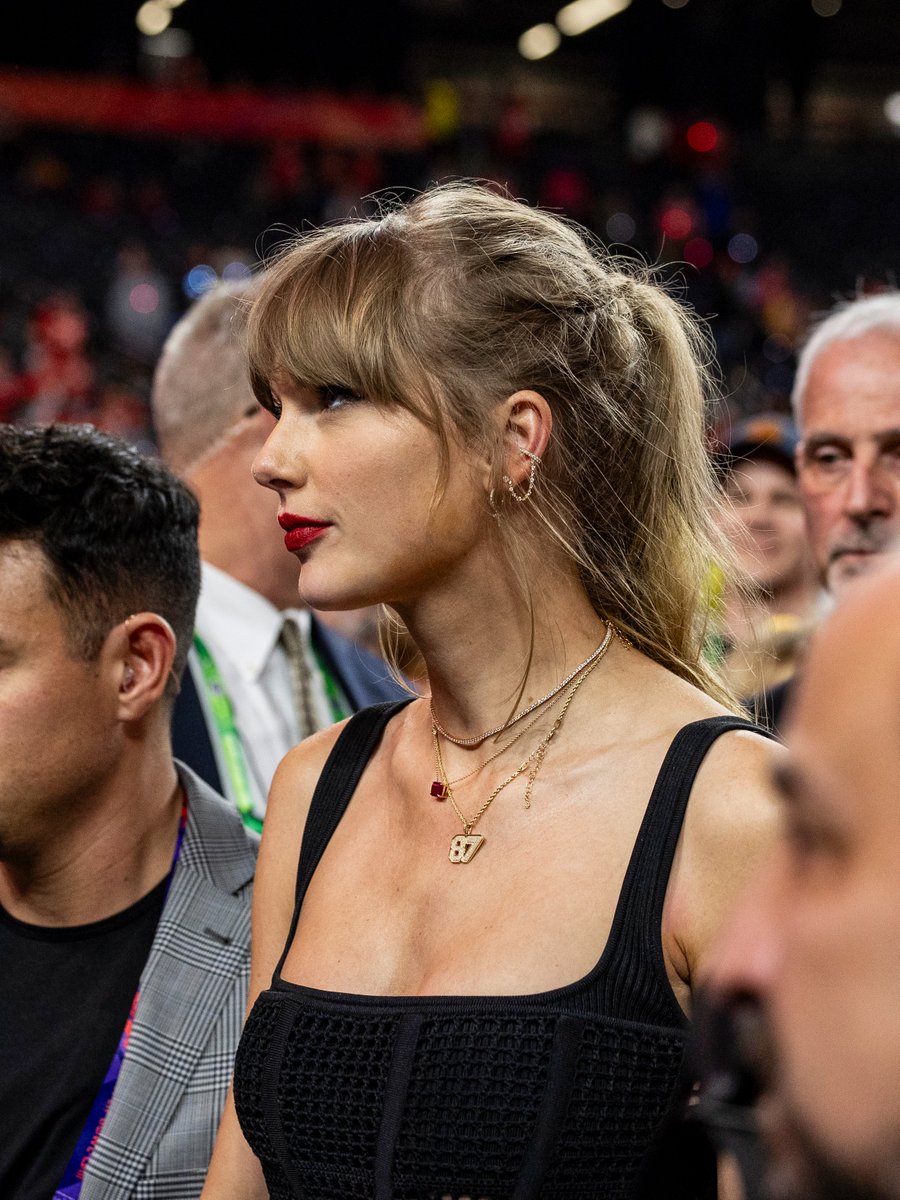 Taylor Swift in 4k (@4k_taylorr) on Twitter photo 