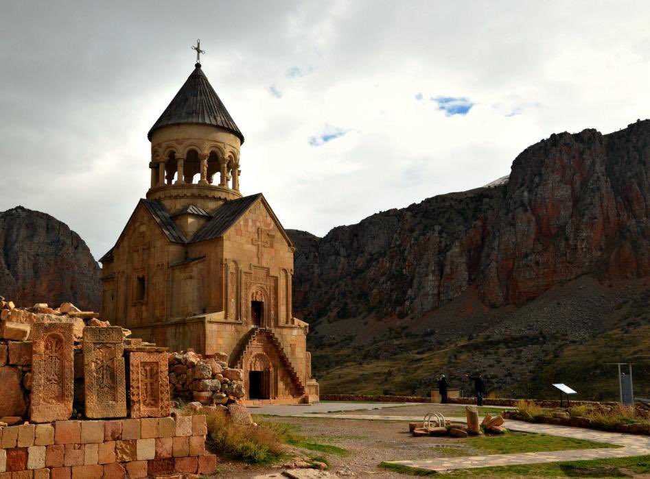 MartinAlex06's tweet image. Honorée d’être réélue vice-présidente du groupe d’amitié France-#Arménie à l’@AssembleeNat. 
Plus qu’un engagement, c’est un devoir de soutenir l’Arménie et son peuple face aux défis civilisationels actuels. 
Nous continuerons à agir avec détermination ! #FranceArménie…