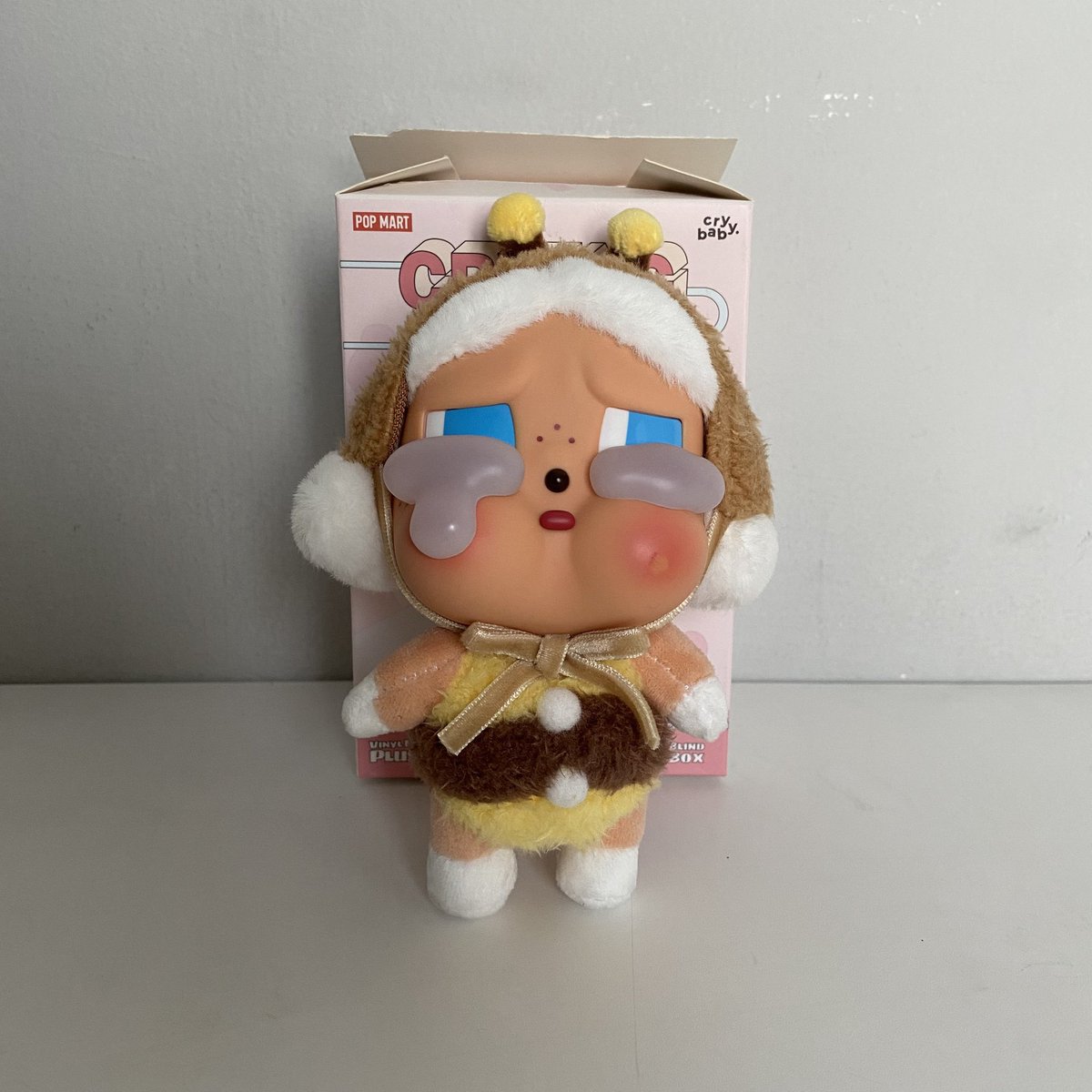 DelyaAgnelli's tweet photo. WTS

CRY BABY SUMSET CONCERT IRENG PURPLISH BLUE POP MART
195.000

CRY BABY CRYING AGAIN PLUSH POP MART BEE I’LL BRING YOU A FLOWER
195.000

T wts ready ina indonesia https://t.co/kInK0njijL