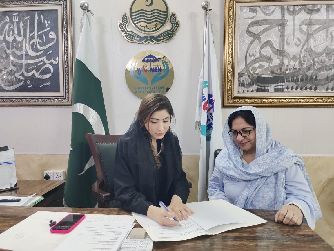AGHS Legal Aid Cell, Asma Jahangir's Law Firm (@asma_jahangir) on Twitter photo AGHS collaborating with Punjab Women Protection Authority to provide access to justice, trainings and capacity building of support staff in Crisis and Protection Centres in Punjab under Punjab Protection of Women Against Violence Act 2016 #EliminationofVAW <a href="/NorwayinPak/">Norway in Pakistan</a> AGHS collaborating with Punjab Women Protection Authority to provide access to justice, trainings and capacity building of support staff in Crisis and Protection Centres in Punjab under Punjab Protection of Women Against Violence Act 2016 #EliminationofVAW <a href="/NorwayinPak/">Norway in Pakistan</a>