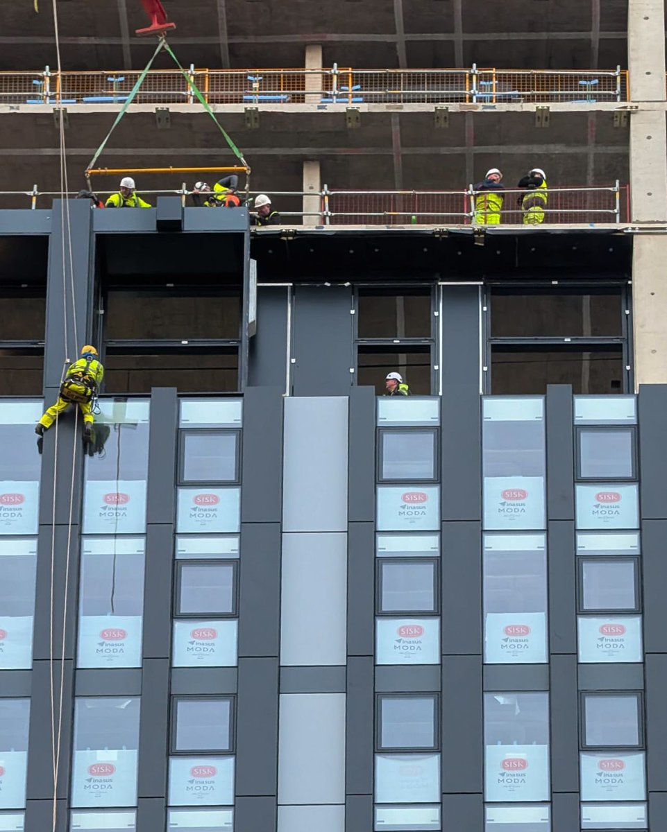 ☑️ 18 of 39 floors completed. Great Charles Street, in Birmingham, o s taking shape. ➡️ 

A project we are working on alongside <a href="/JohnSiskandSon/">John Sisk & Son</a> &amp; Moda. 🤝🏼