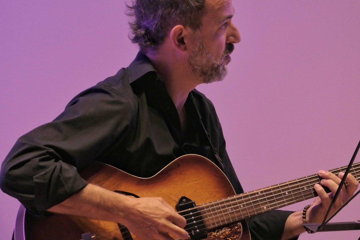 Enhorabuena al <a href="/museorusomalaga/">Colección Museo Ruso / Málaga</a> por sus primeros diez años. Son nuestros vecinos y ayer participamos en su cumpleaños. No solo fuimos a sus salas -donde aprovechamos para probar el primer prototipo de un proyecto que tenemos en marcha-, también asistimos a su celebración.