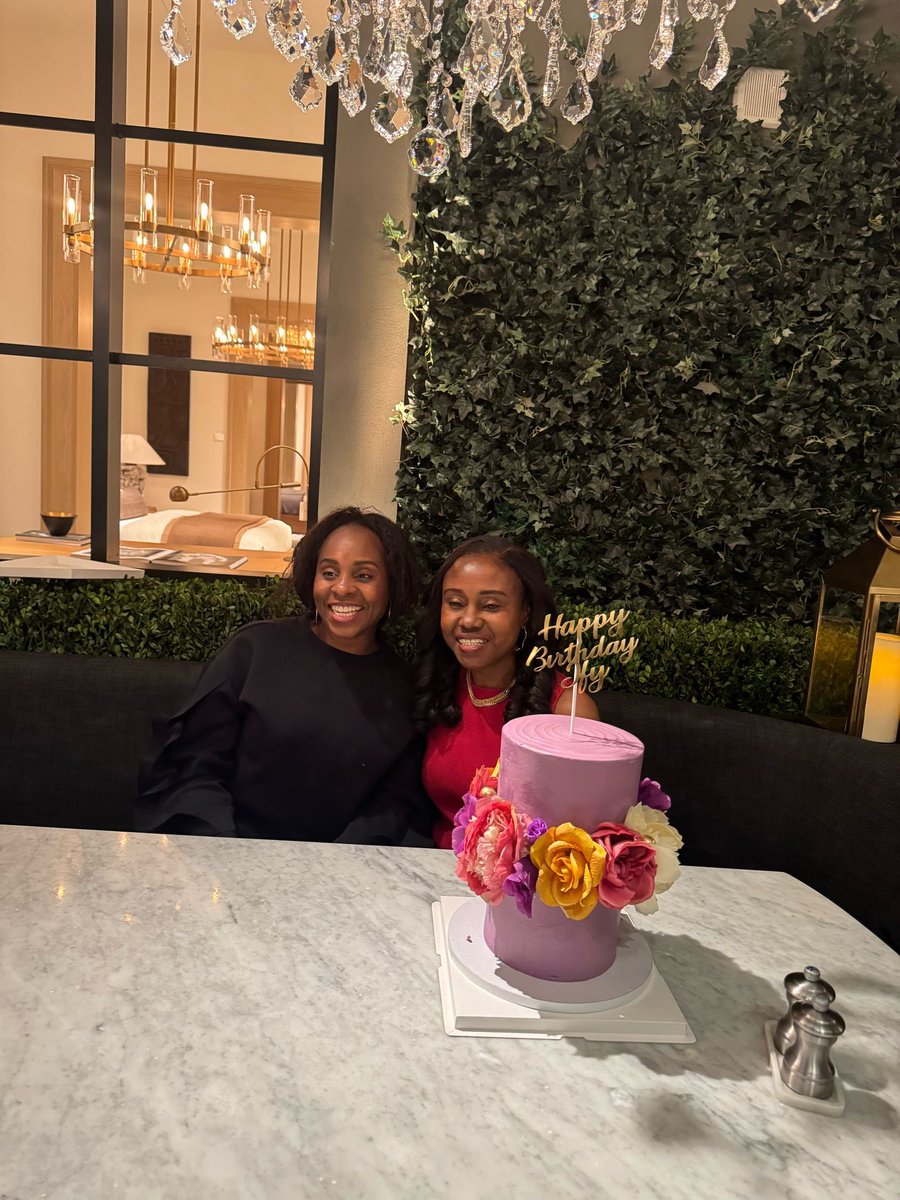 _godflo's tweet image. happy birthday my sweet mother ♥️