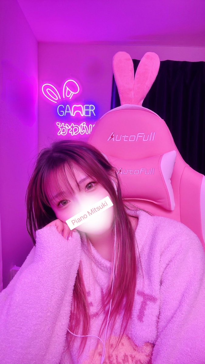 PianoMitsuki's tweet image. AutoFull様(@AutoFull_jp)  miia 🤍🎀様(@miia_angel_ )プレゼント企画当選🎁🎉

AutoFull C3を頂きました💗

うさ耳としっぽが付いてるよ🐰🎀
とてもかわいくて機能的なチェア💭

ありがとうございました🤍
 #AutoFull