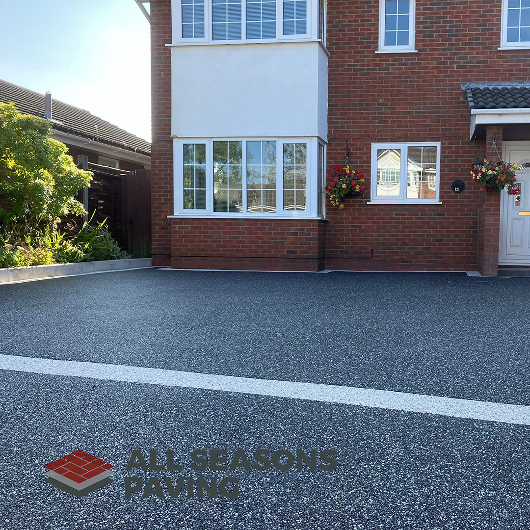 AllSeasonsPav's tweet image. Resin driveways don’t just perform well in winter; they shine in spring too. Discover how we can help upgrade your home this season!  allseasonspaving.co.uk/resin-bound-dr…  #DrivewaySolutions #AllSeasonsPaving #HomeImprovement