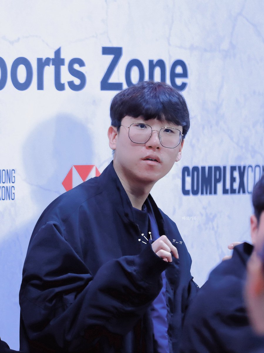 snows_ro's tweet photo. 萌袖(*´ω`*)
もえそで🥺
-
#ComplexConHK25 #ComplexCon
#GENGLOL #룰러 #RULER https://t.co/oSQiI6YOpJ