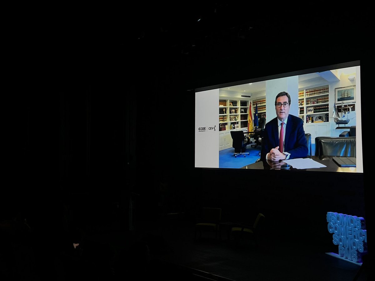 🔛Comienza en Valencia el 5º Encuentro del Comercio C4 <a href="/CEV_CV/">CEV</a> #SomosComercioSomosPaís

Una jornada que une a los líderes del #comercio de nuestro país 🛍️🛒

Un sector que multiplica la cohesión social, impulsa la creación de #empleo y vertebra el territorio🚀