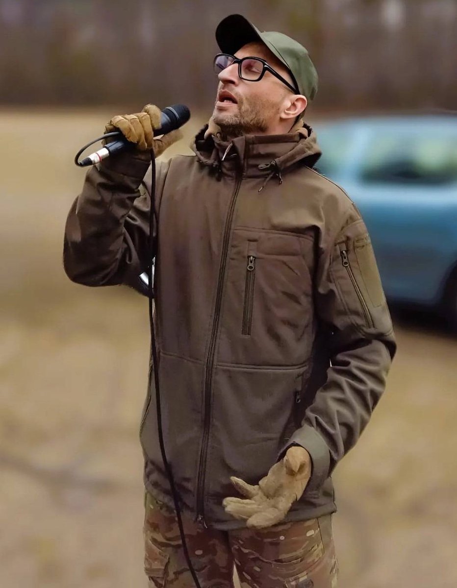 Михайло Крупꑭ tweet media